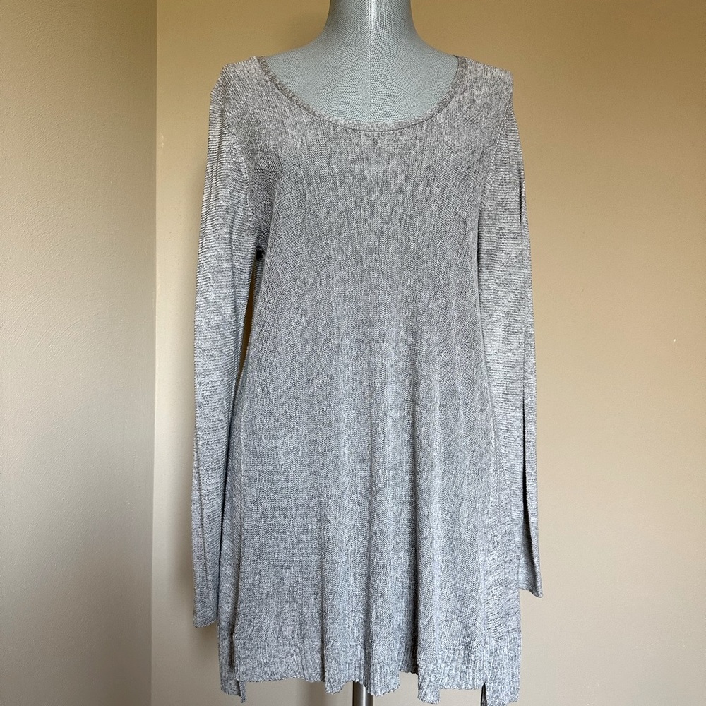 Eileen Fisher long sleeve linen blend tunic.